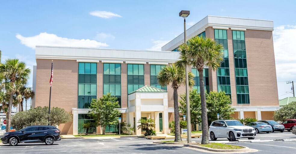 More Photos Of 501 N Grandview Ave, Daytona Beach Medical For Sale