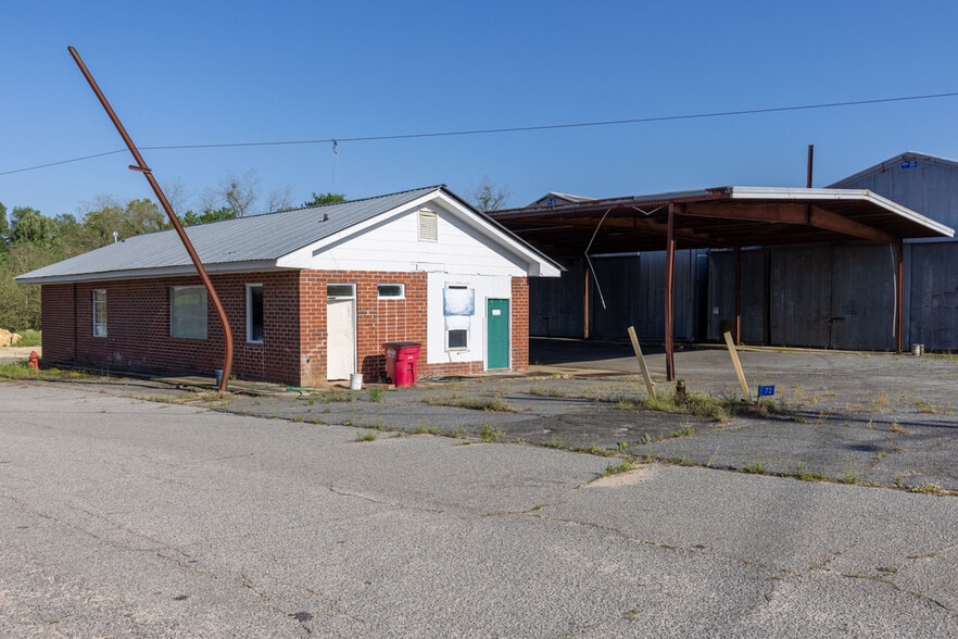 More Photos Of 68 First st, Hawkinsville Warehouse For Sale