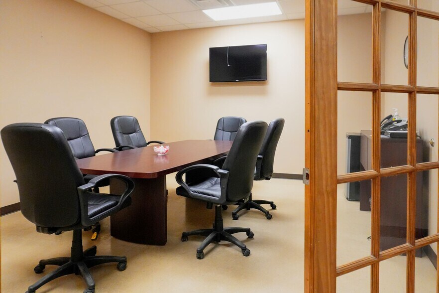 More Photos Of 9002 Leopard St, Corpus Christi Industrial For Sale