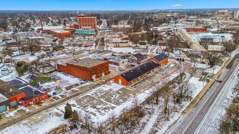 More Photos Of 412 E River St, Elyria Office For Sale