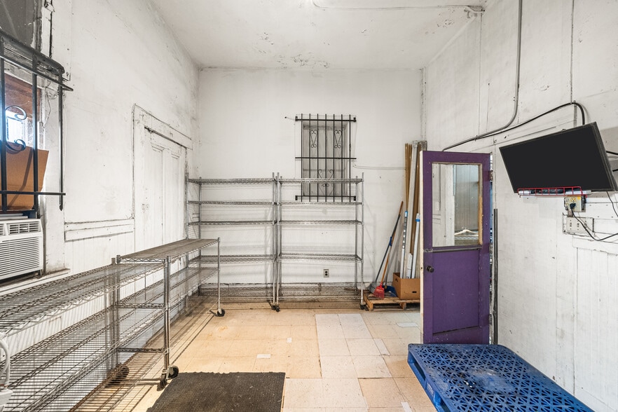 More Photos Of 600 S Ditman Ave, Los Angeles Multifamily For Sale