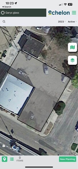 More Photos Of 210 Chestnut St, Sterling Showroom For Lease