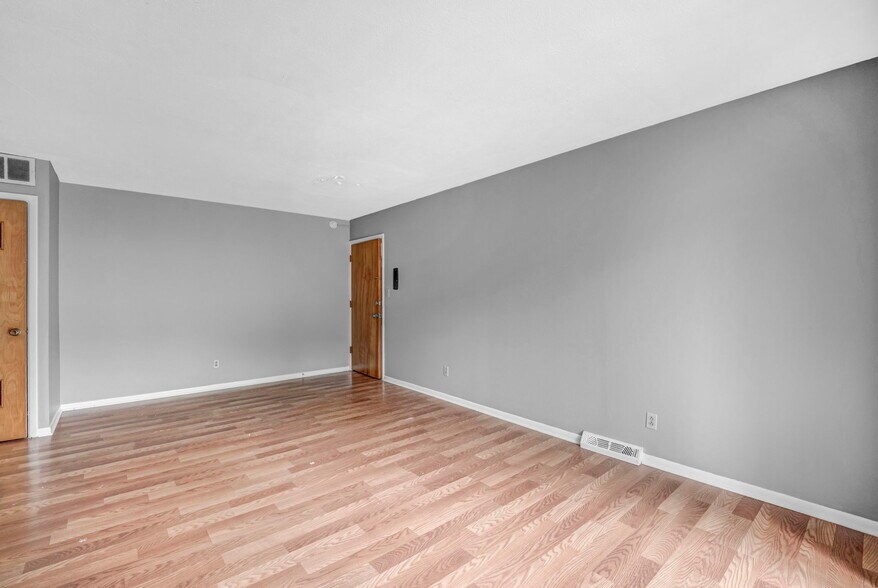 More Photos Of 818-850 S Green Rd, South Euclid Apartments For Sale
