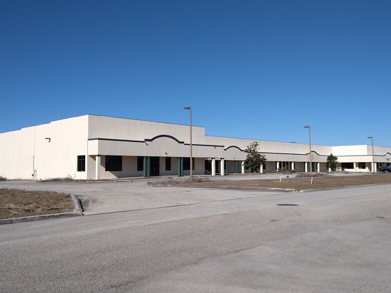 More Photos Of 1750 Longleaf Blvd, Lake Wales Light Distribution For Sale