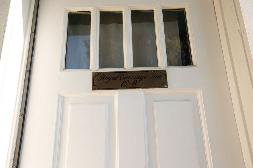 More Photos Of 18239 Main St, Jamestown Hotel For Sale