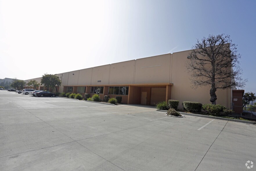 More Photos Of 812-852 Mitchell Rd, Newbury Park Warehouse For Lease