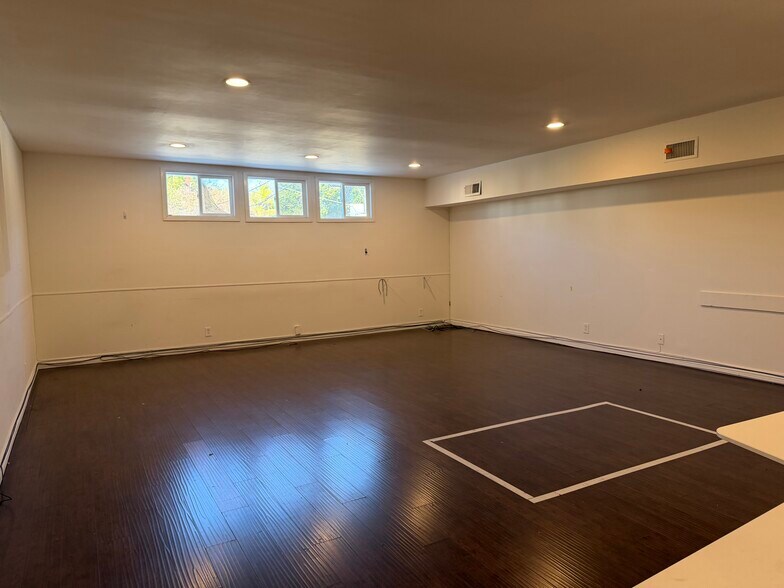 More Photos Of 7815-7817 Melrose Ave, Los Angeles Storefront Retail Office For Lease