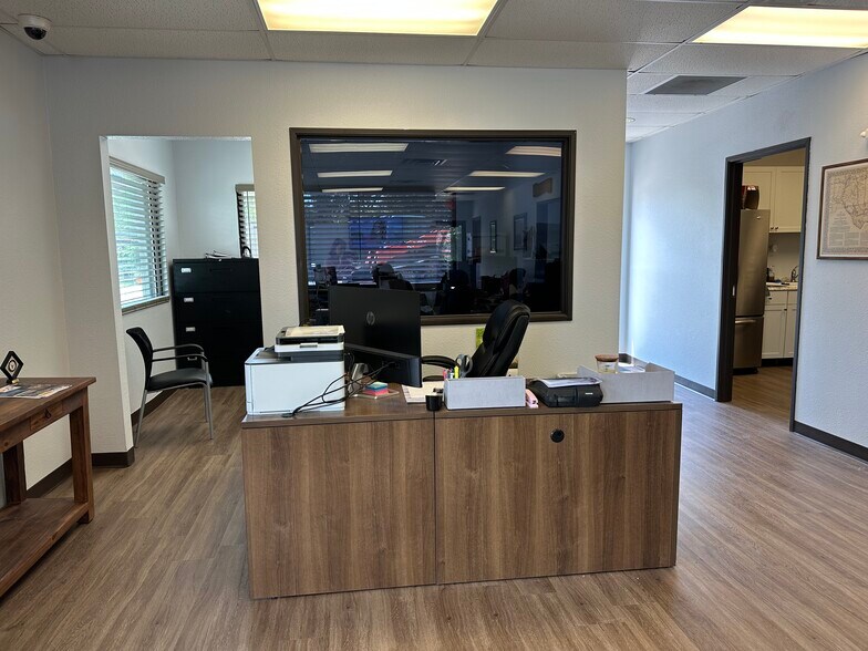 More Photos Of 1705 N Main St, Cleburne Auto Dealership For Sale