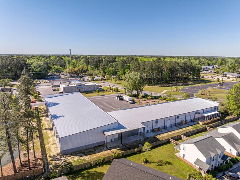 More Photos Of 8120 Windsor Hill Blvd, North Charleston Light Distribution For Sale