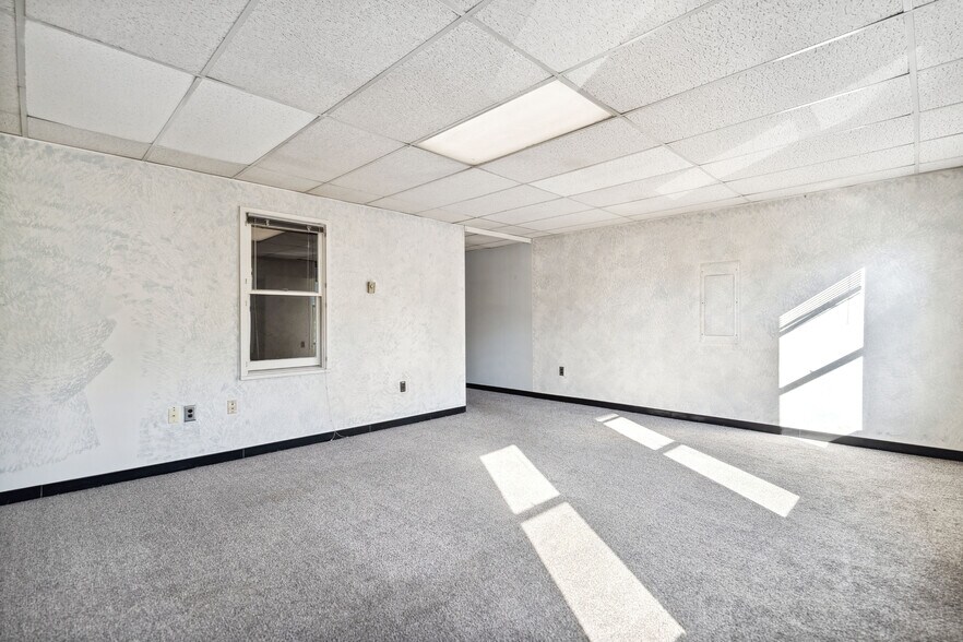 More Photos Of 314-316 W Main St, Monongahela Storefront Retail Office For Sale