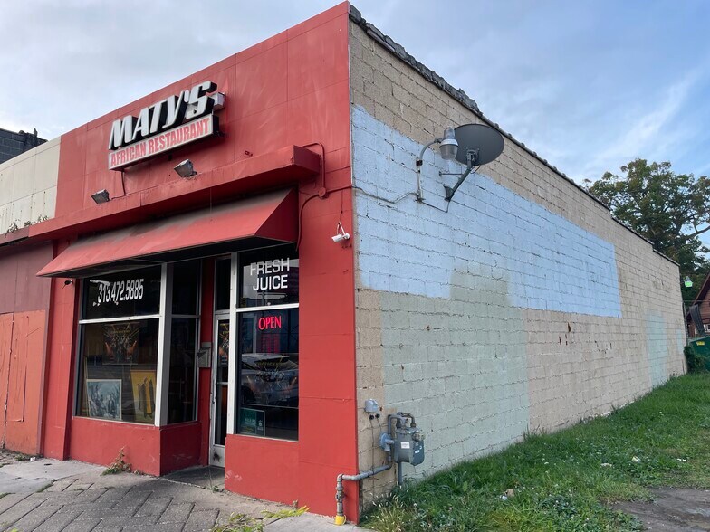 More Photos Of 21611 Grand River Ave, Detroit Restaurant For Sale