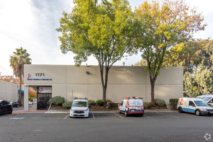 More Photos Of 1171 N 4th St, San Jose Light Manufacturing For Lease