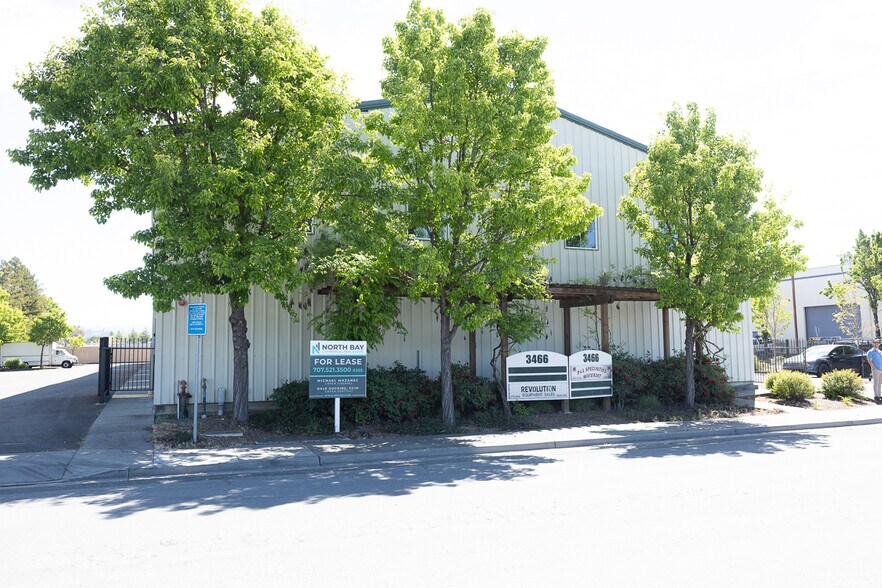 More Photos Of 3466 Brickway Blvd, Santa Rosa Warehouse For Lease