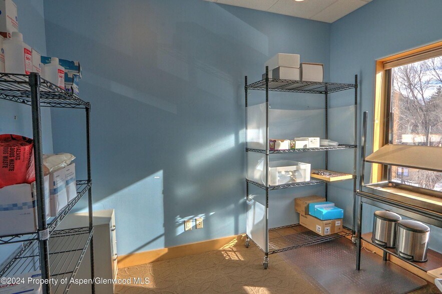 More Photos Of 1607 Grand Ave, Glenwood Springs Loft Creative Space For Sale