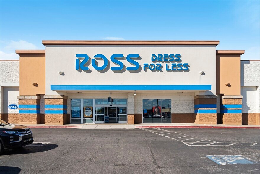 More Photos Of 410-530 S Rangeline Rd, Joplin Storefront For Sale