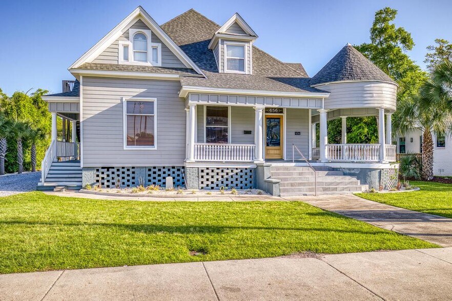 More Photos Of 656 Garden St, Pensacola Office For Sale