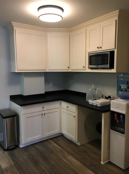 More Photos Of 450-456 Boston Post Rd, Weston Storefront Retail Office For Lease