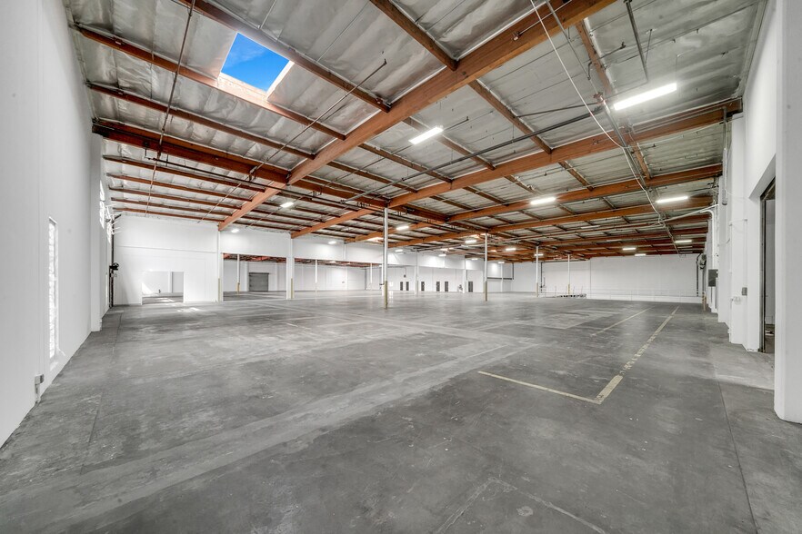 More Photos Of 510 W Carob St, Compton Manufacturing For Lease