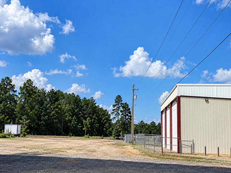 More Photos Of 1703 E Whaley St, Longview Warehouse For Sale