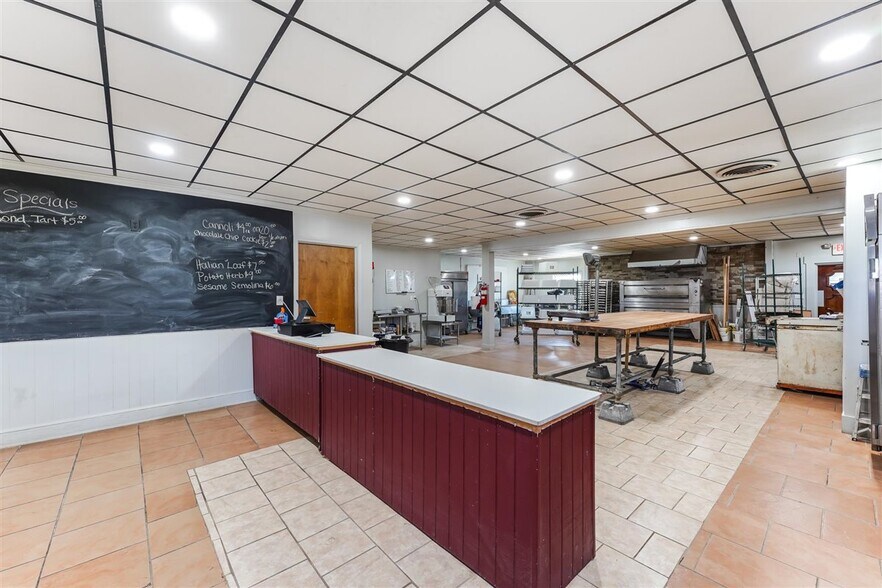 More Photos Of 1470 W Baltimore Pike, Toughkenamon Restaurant For Sale