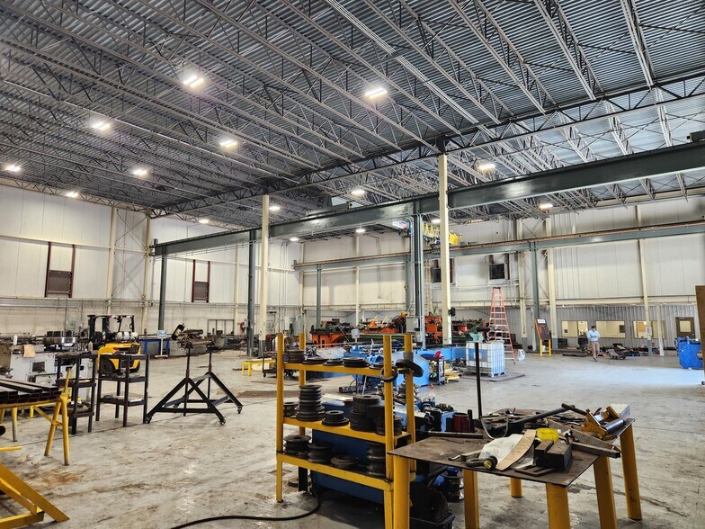 More Photos Of 6551 Moffett Rd, Mobile Industrial For Lease