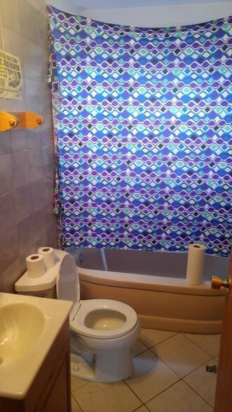 More Photos Of Midland Ave, Hicksville Warehouse For Sale