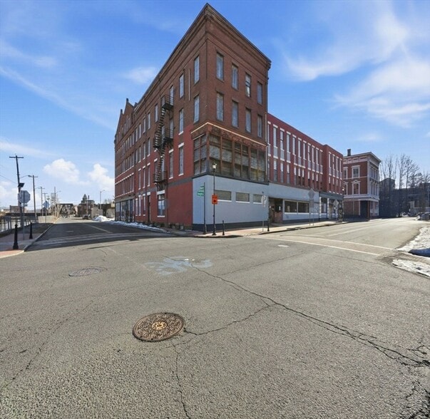 More Photos Of 345-363 Dwight St, Holyoke Manufacturing For Sale