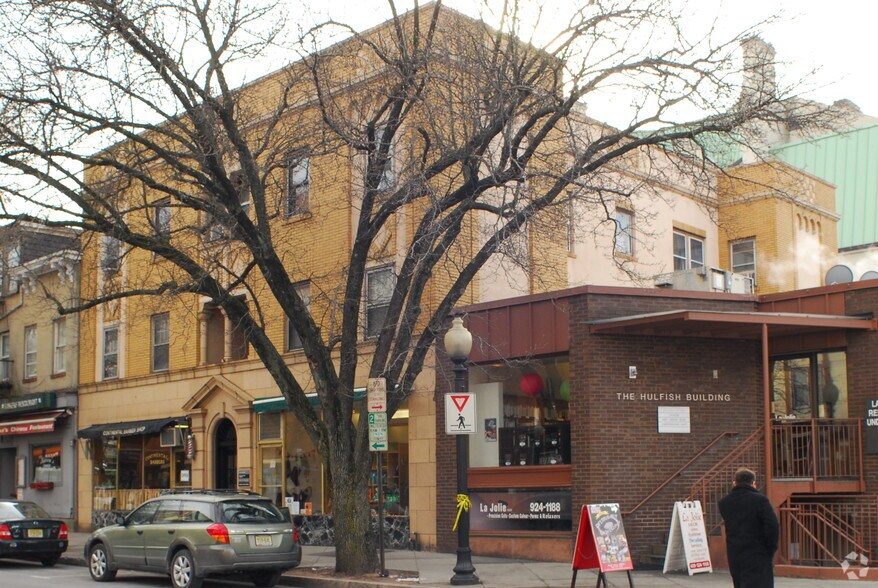 More Photos Of 38-42 Witherspoon St, Princeton Storefront Retail Residential For Lease