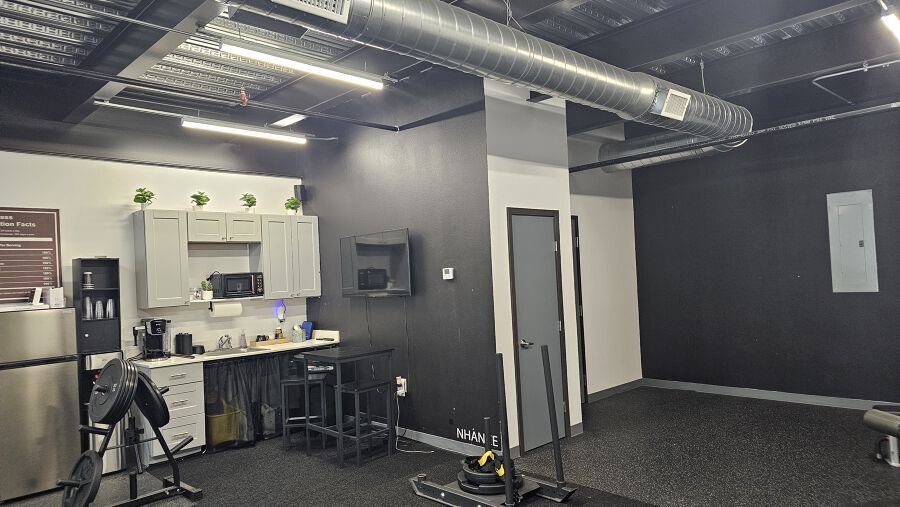 More Photos Of 2601 TX-121, Lewisville Light Distribution For Lease