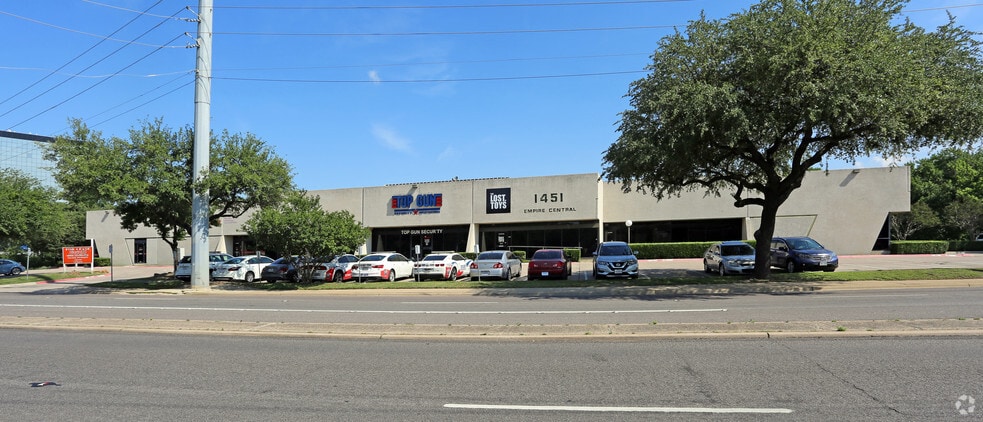 More Photos Of 1451 Empire Central Dr, Dallas Research And Development For Lease