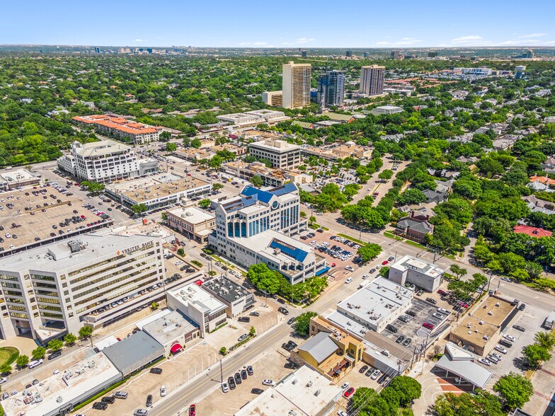 More Photos Of 8201 Preston Rd, Dallas Office For Lease