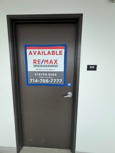 More Photos Of 19115-19117 Colima Rd, Rowland Heights Medical For Lease