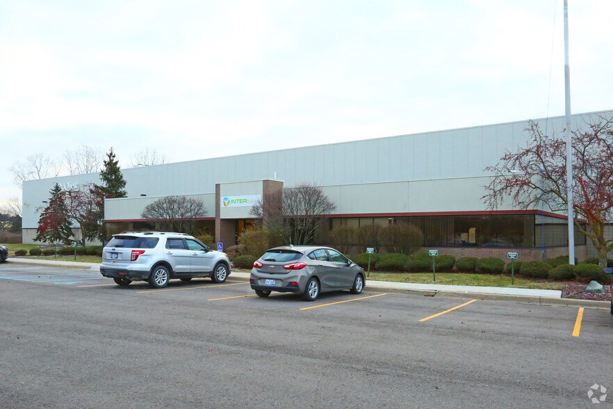 More Photos Of 699-709 James L. Hart Pky, Ypsilanti Warehouse For Lease