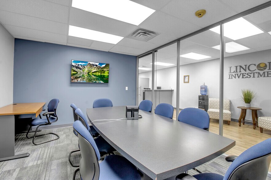 More Photos Of 250 Cross Keys Office Park, Fairport Unknown For Lease
