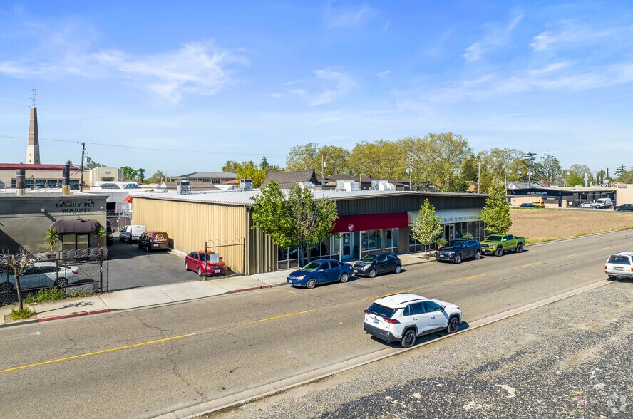 More Photos Of 226 N 1st St, Turlock Freestanding For Sale