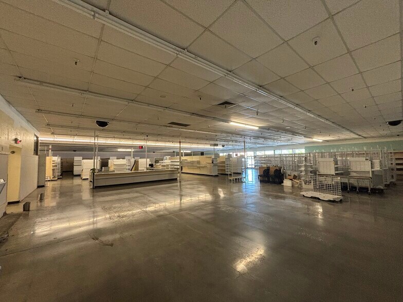 More Photos Of 210-890 Tennant Ave, Morgan Hill Unknown For Lease