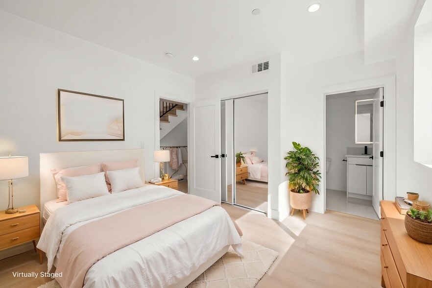 More Photos Of 1933 Magnolia Ave, Los Angeles Apartments For Sale