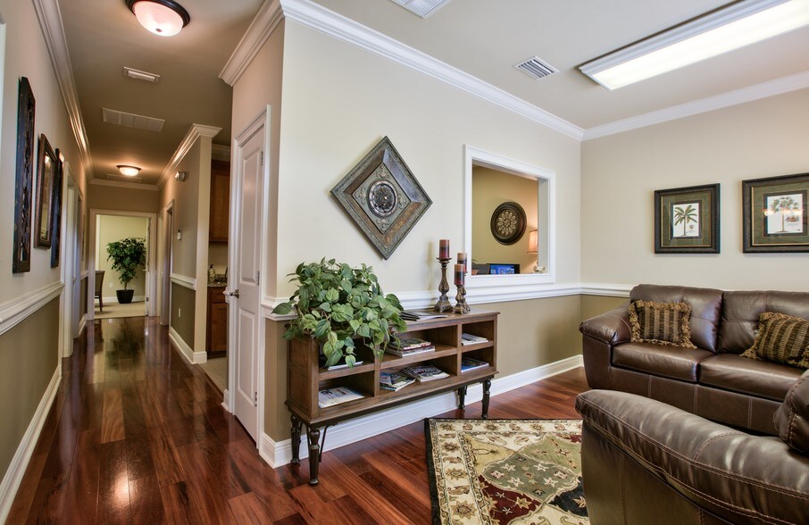 More Photos Of 2236 NE Capital Circle, Tallahassee Office For Lease
