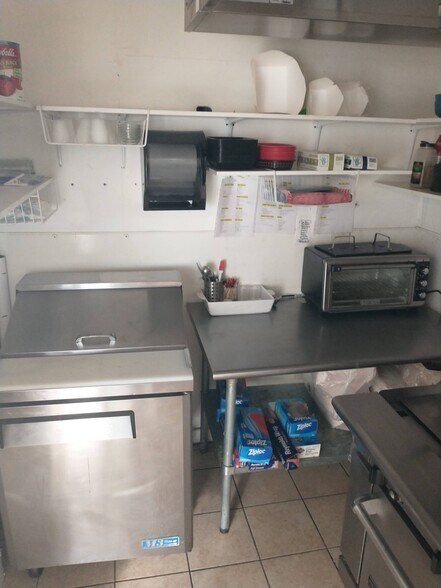 More Photos Of 2297 Dallesport Rd, Dallesport Freestanding For Lease