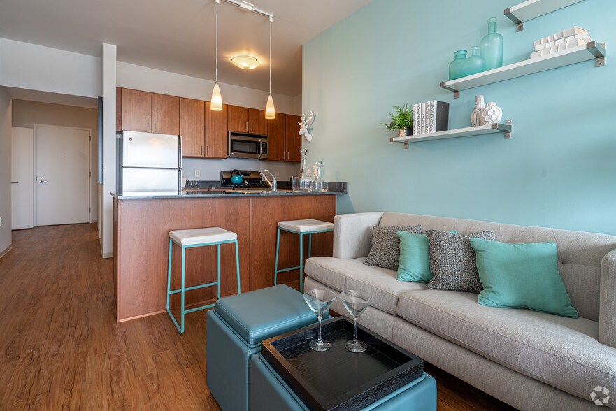 More Photos Of 1369 Spruce Pl, Minneapolis Apartments For Lease