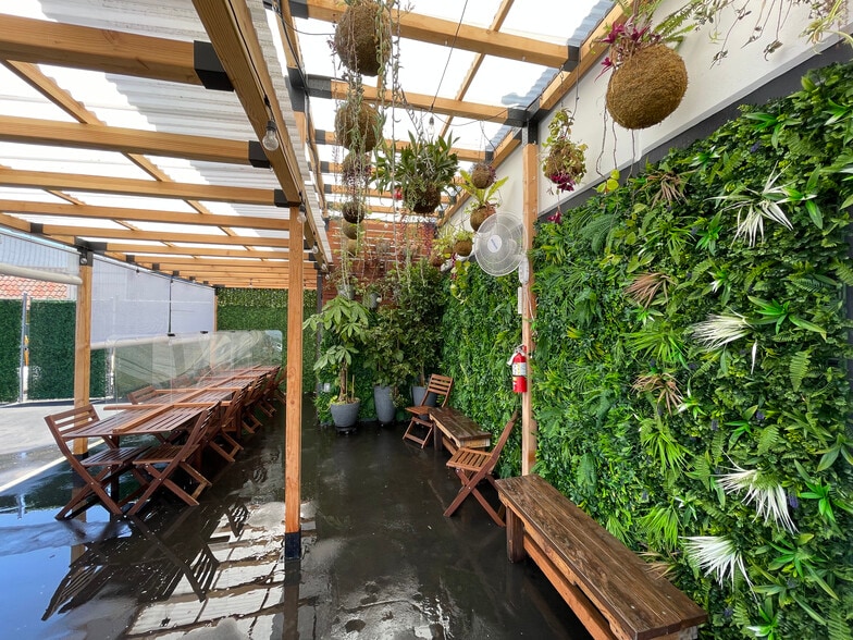 More Photos Of 2010 W 135th St, Gardena Manufacturing For Sale