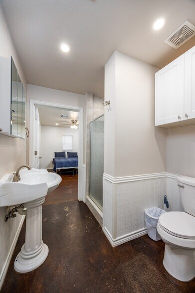 More Photos Of 12625 Sandpiper Rd, Thackerville Specialty For Sale