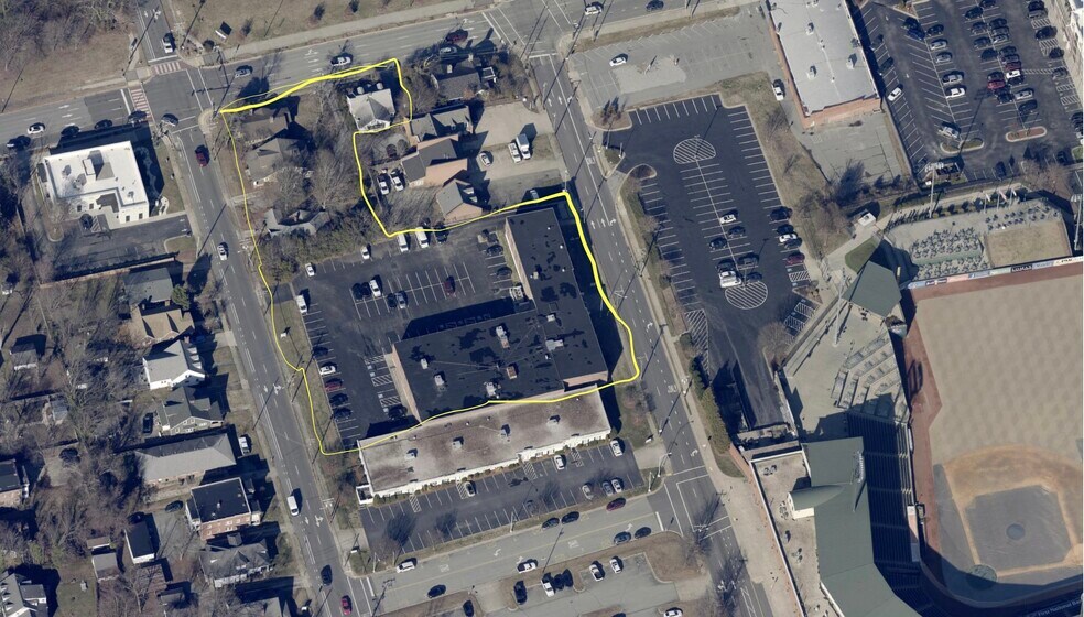 More Photos Of 415 N Edgeworth St, Greensboro Office For Sale