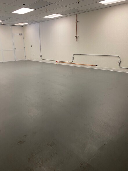 More Photos Of 1060 Terra Bella Ave, Mountain View Research And Development For Lease