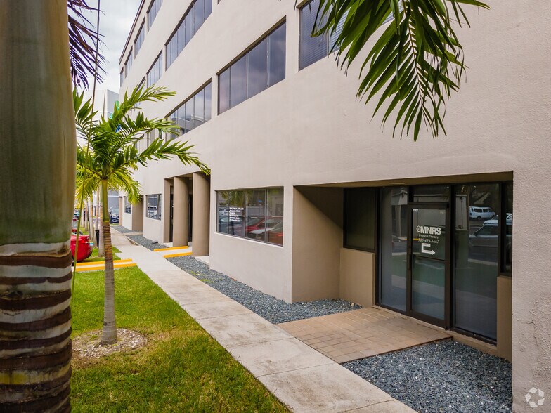 More Photos Of 11400-11440 N Kendall Dr, Miami Unknown For Lease