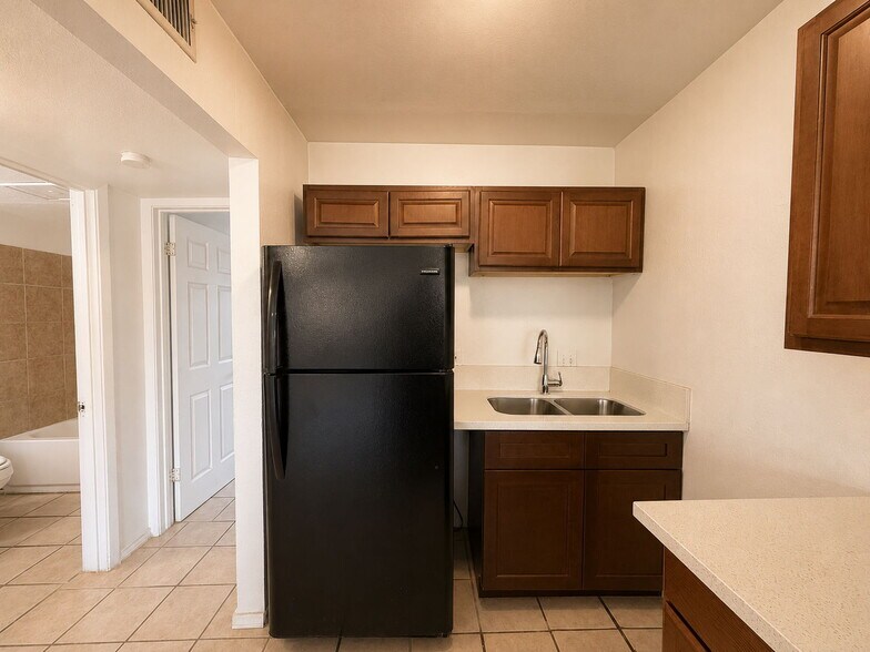 More Photos Of 1004 Austin St, Portland Apartments For Sale