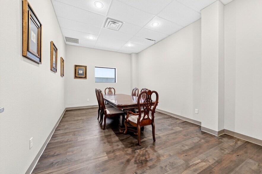 More Photos Of 4612 County Road 2200, Greenville Showroom For Sale