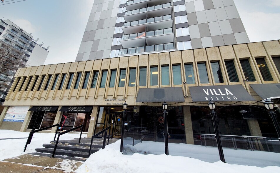 More Photos Of 11520 100 Av NW, Edmonton Apartments For Sale