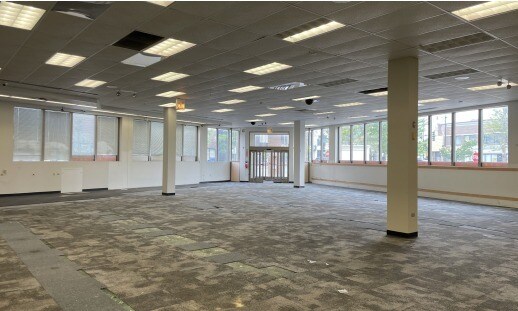 More Photos Of 4777 N Milwaukee Ave, Chicago Drugstore For Lease