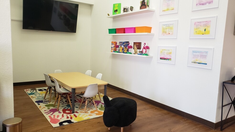 More Photos Of 1317 Oakdale Rd, Modesto Coworking Space